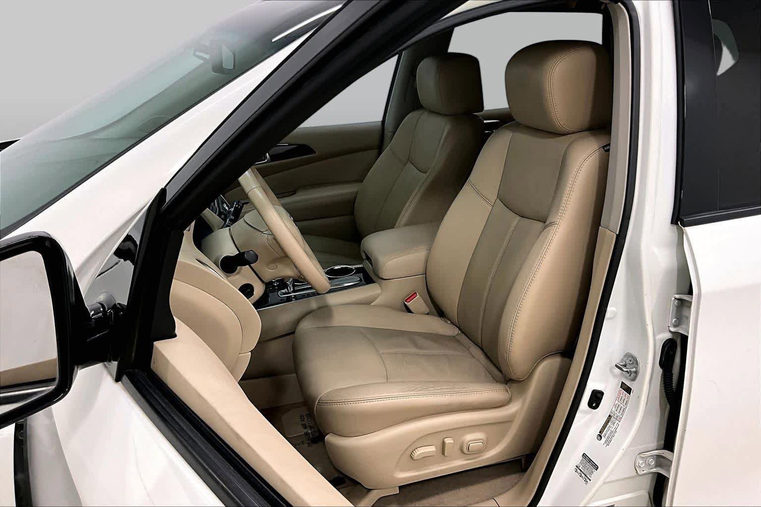 Used 2014 Nissan Pathfinder Platinum w/ Platinum Premium Package FWD image 7