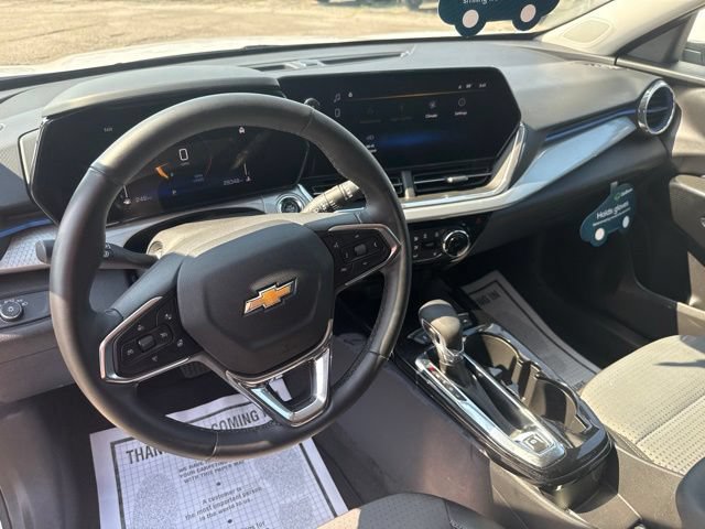 Certified 2025 Chevrolet Trax LT w/ Driver Confidence Package FWD image 26