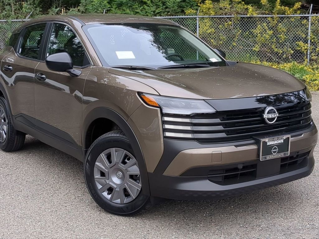 New 2026 Nissan Kicks S