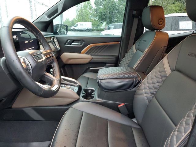 Used 2025 GMC Canyon Denali image 18