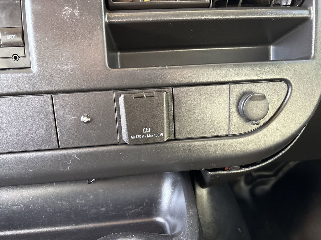 Used 2015 GMC Savana 3500 Extended image 17