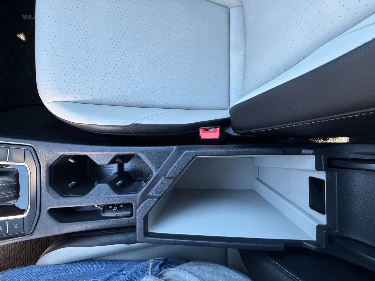 Used 2019 Volkswagen Jetta R-Line FWD image 24