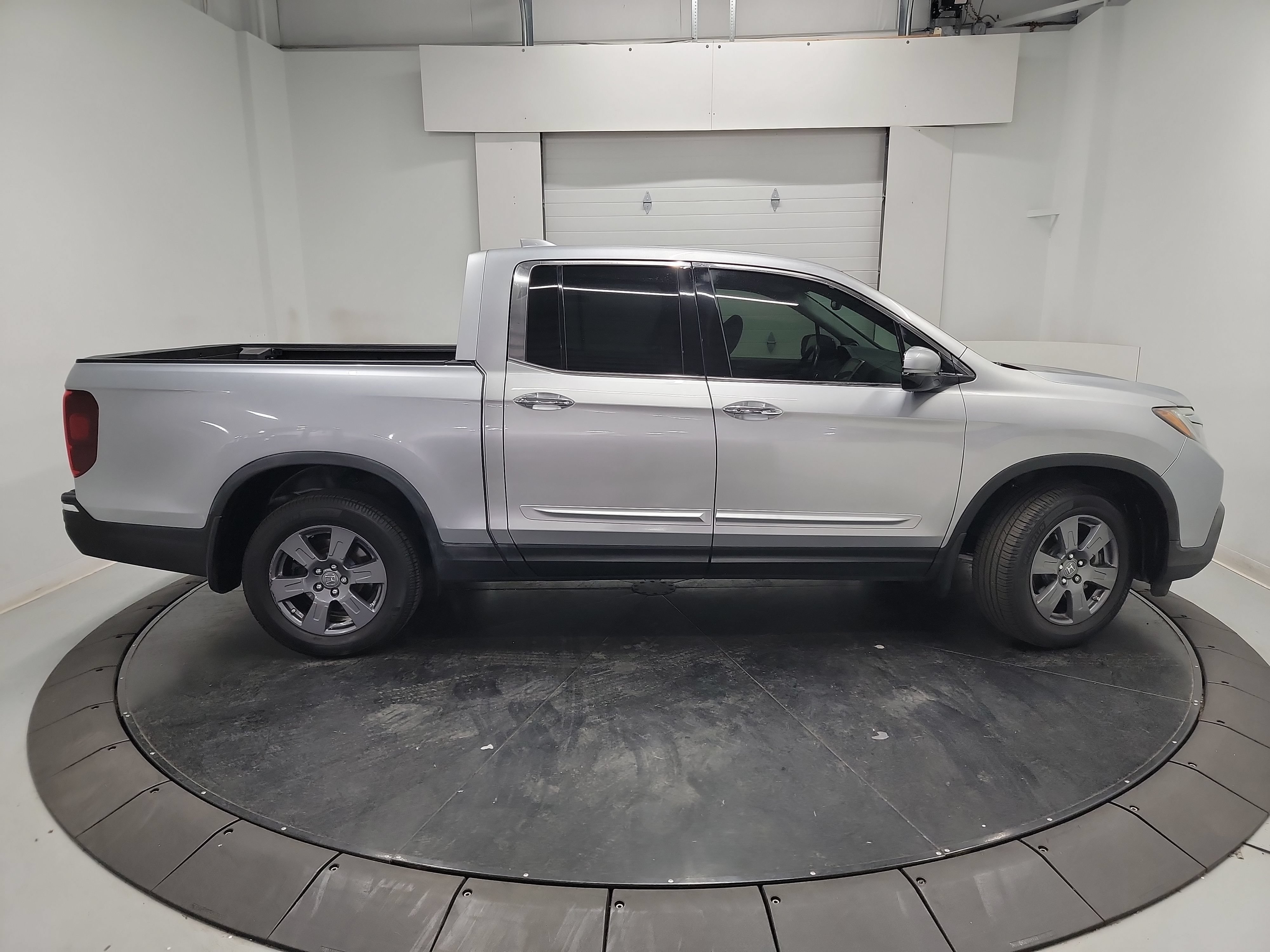 Used 2020 Honda Ridgeline RTL-E image 11