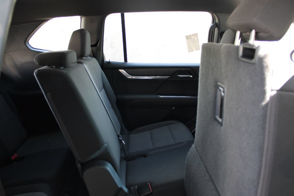 Used 2025 GMC Acadia Elevation FWD image 29