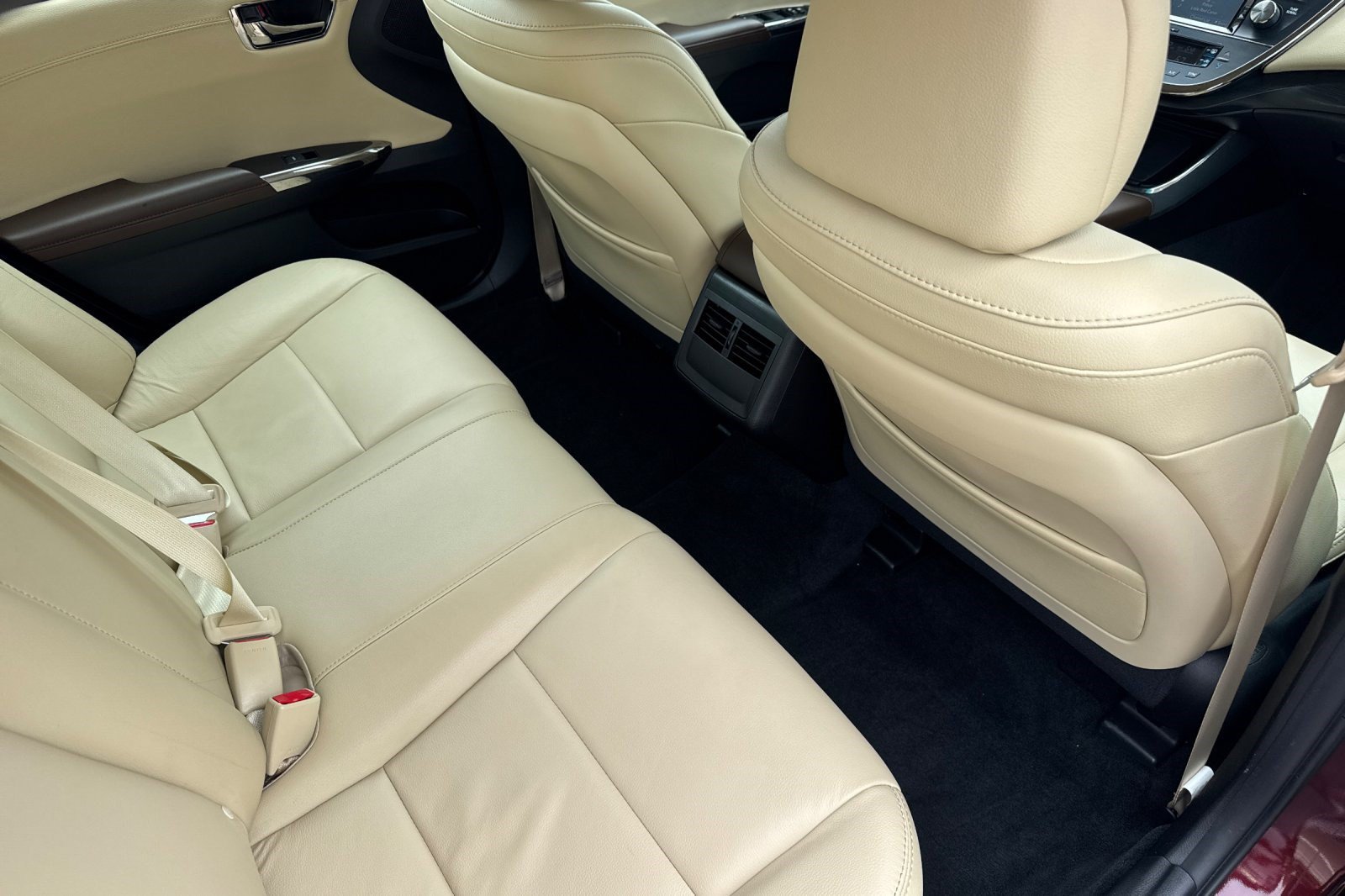 Used 2017 Toyota Avalon Touring w/ All Weather Liner Package FWD image 31
