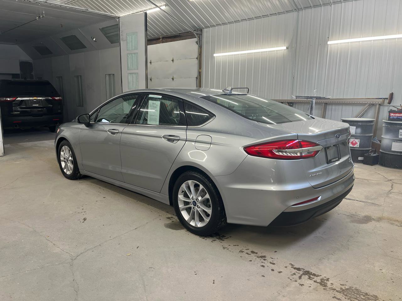 Used 2020 Ford Fusion SE image 3