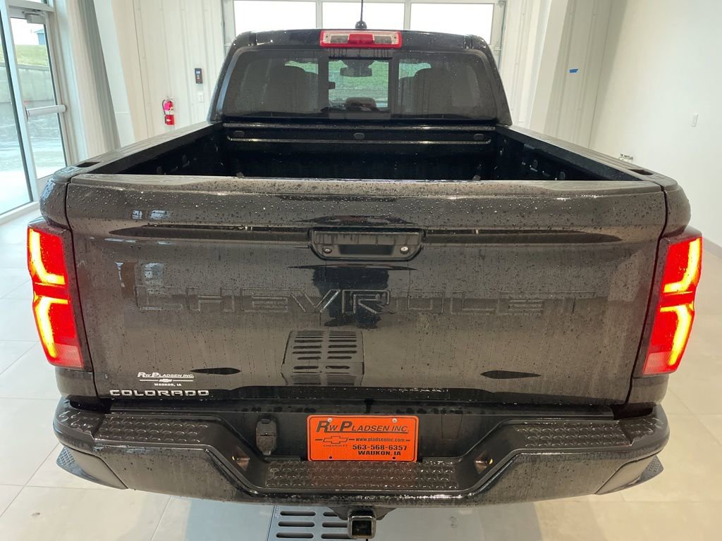 Used 2024 Chevrolet Colorado Z71 w/ Z71 Convenience Package 2 image 5