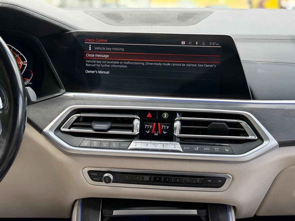 Used 2022 BMW X5 xDrive40i w/ M Sport Package AWD/4WD image 47