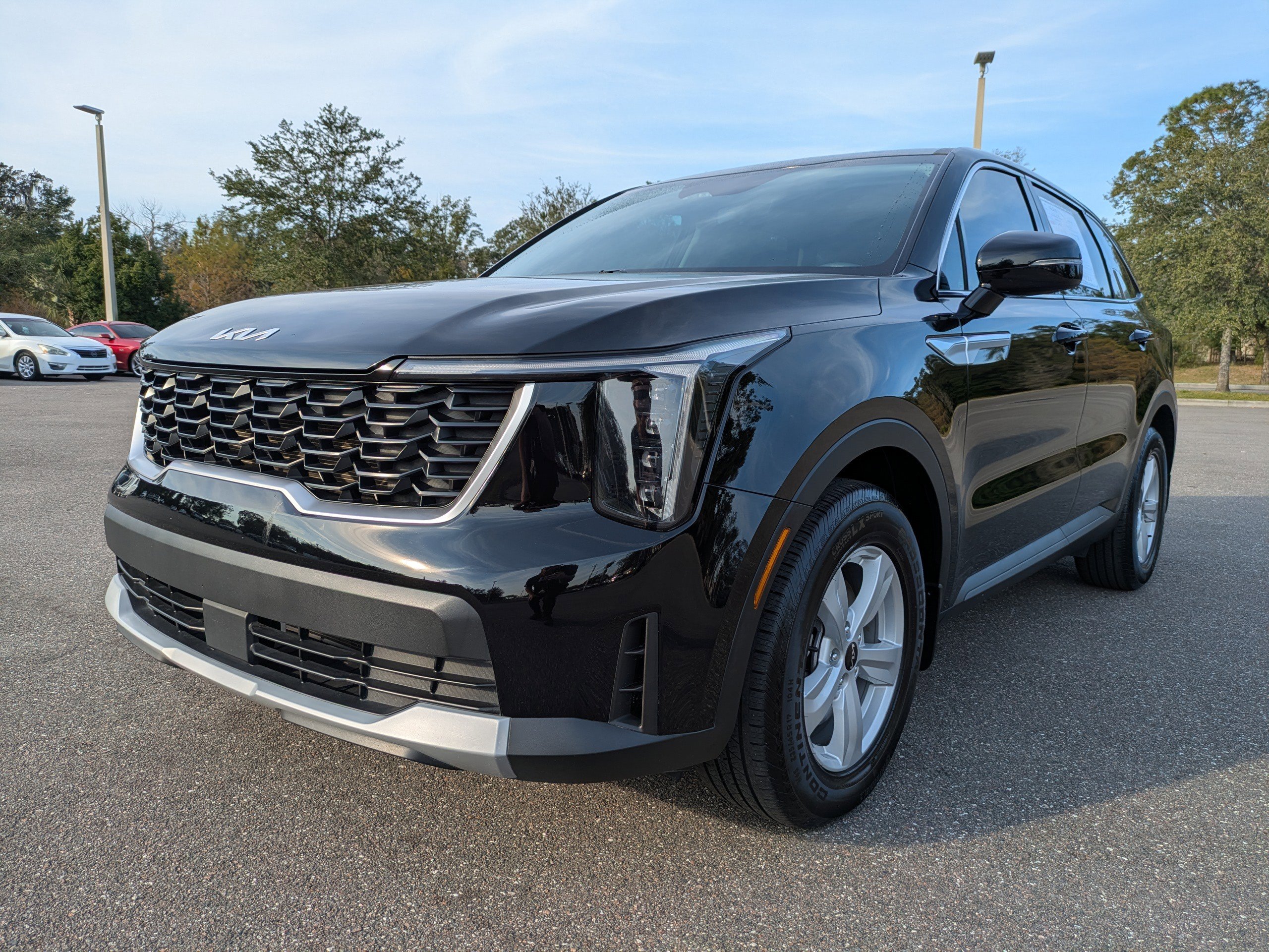 Used 2024 Kia Sorento LX image 8