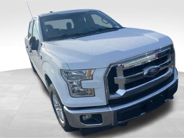 Used 2017 Ford F150 XLT w/ Trailer Tow Package image 5