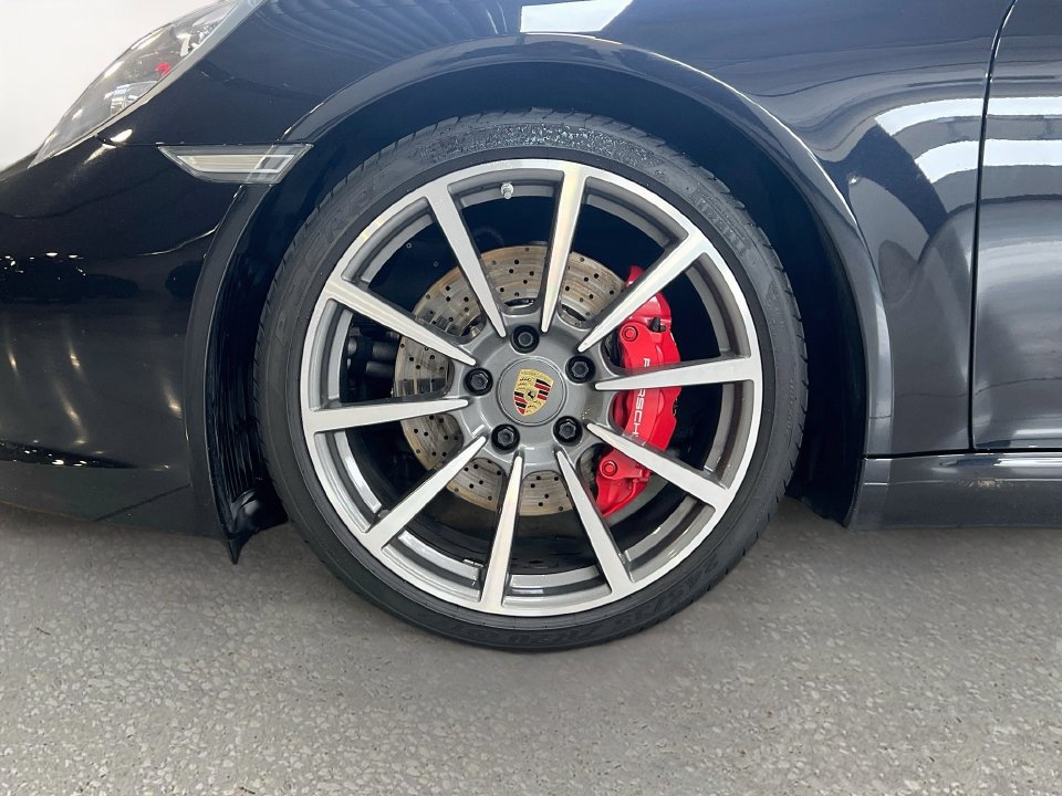 Certified 2017 Porsche 911 Carrera S RWD image 32