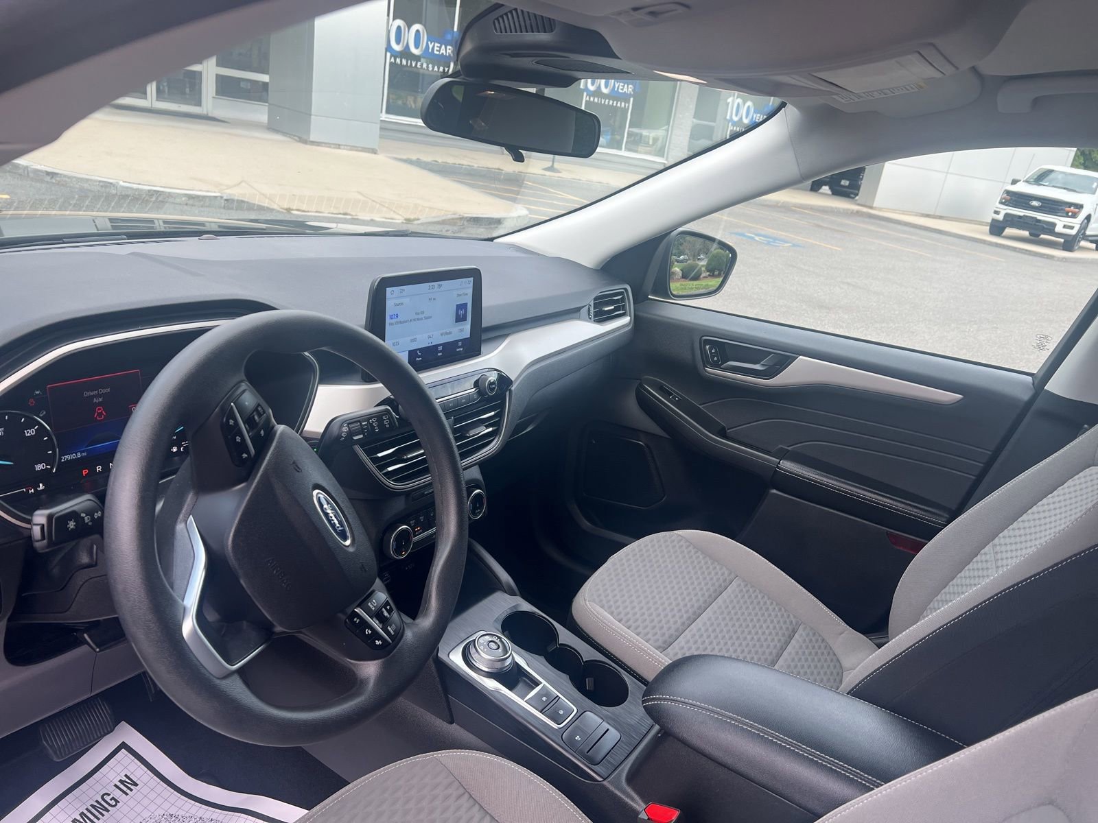 Used 2022 Ford Escape SE image 21