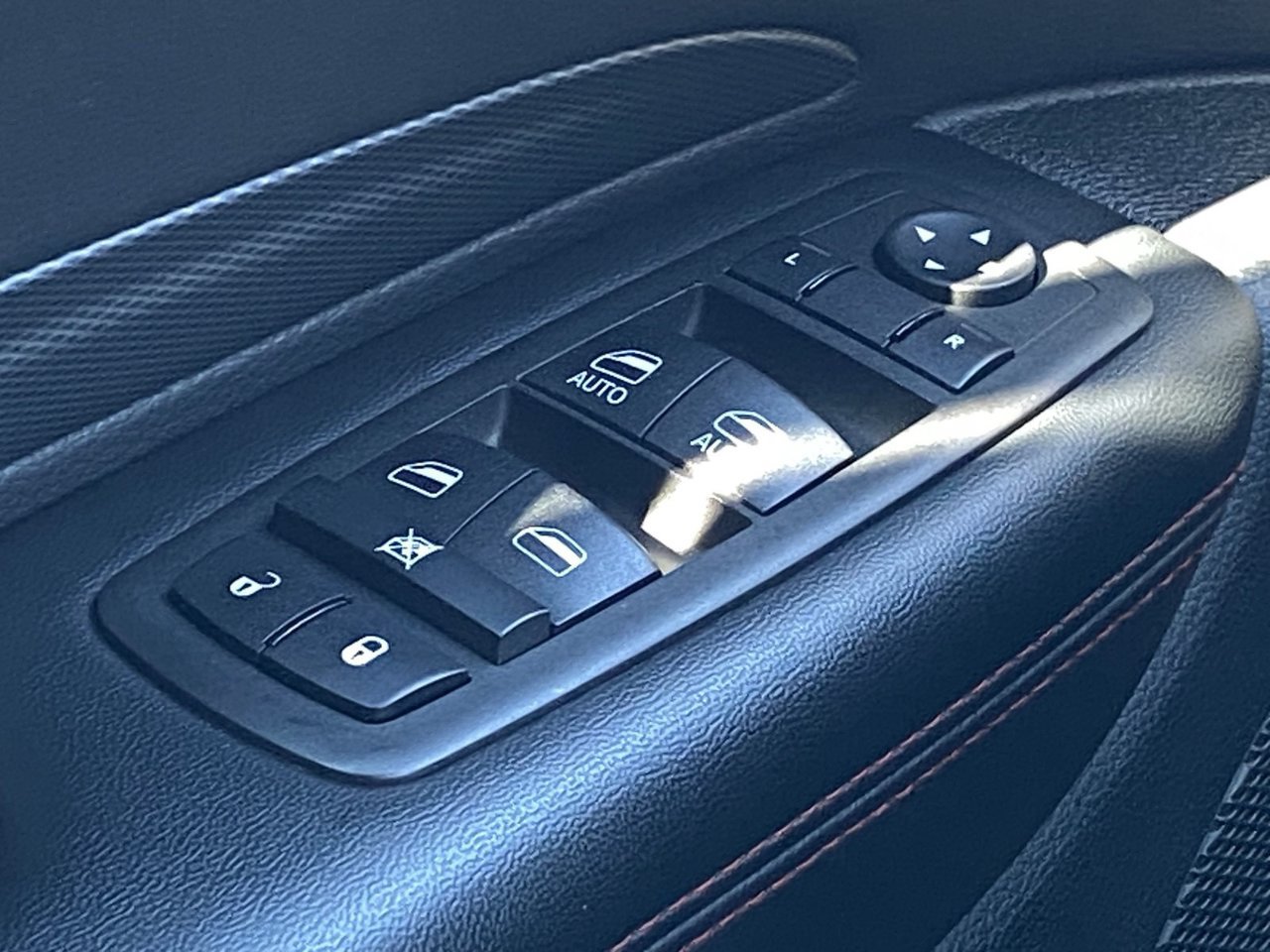 Used 2025 Dodge Durango GT AWD/4WD image 30