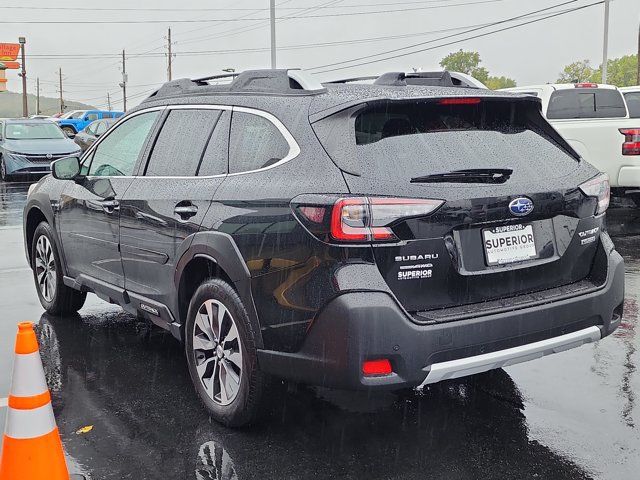 Used 2025 Subaru Outback Touring AWD/4WD image 5