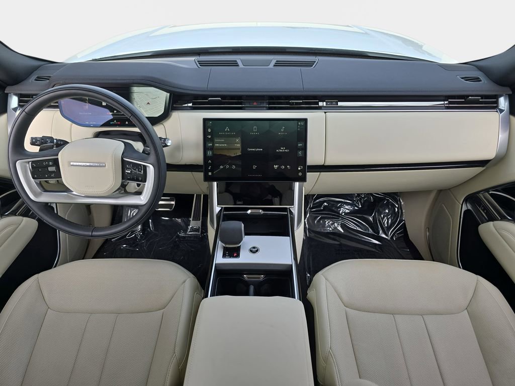 Certified 2025 Land Rover Range Rover SE AWD/4WD image 9