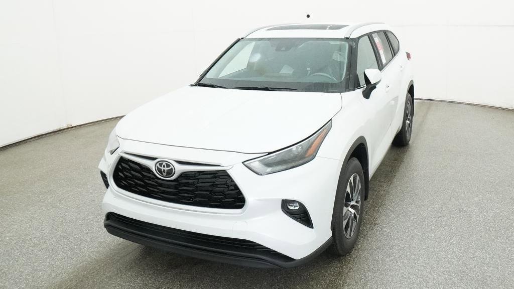 New 2026 Toyota Highlander XLE image 10