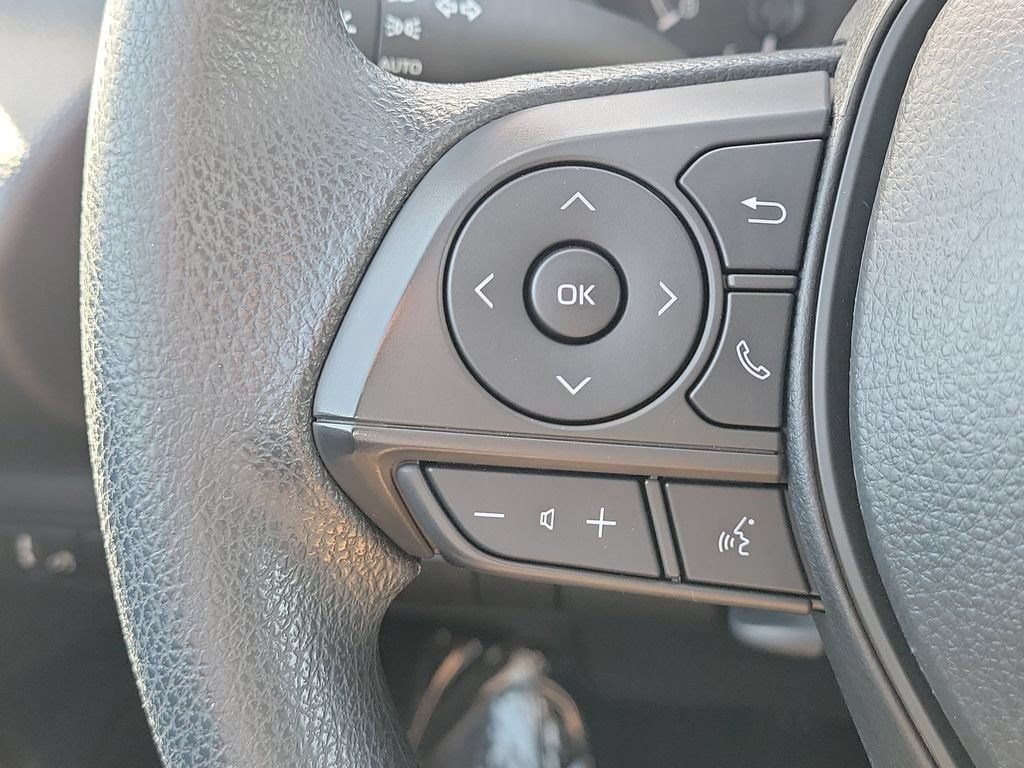 Certified 2022 Toyota Corolla LE FWD image 9