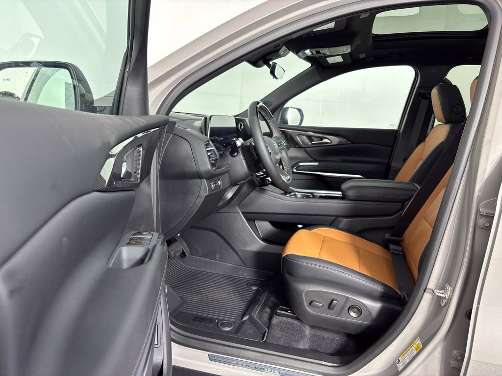New 2027 Chevrolet Traverse Z71 w/ Enhanced Driving Package AWD/4WD image 30