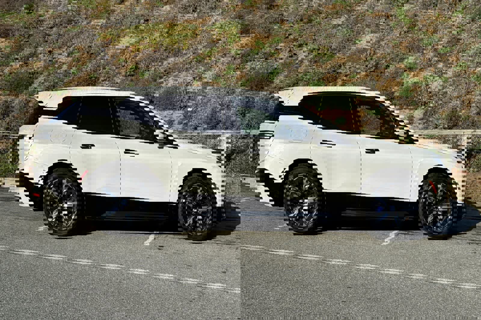 Used 2025 BMW iX xDrive50 image 6