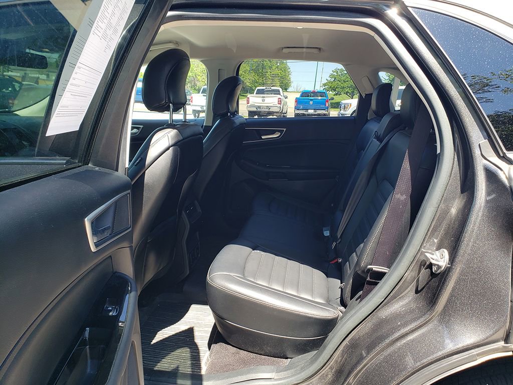 Used 2019 Ford Edge SEL w/ Equipment Group 201A FWD image 7