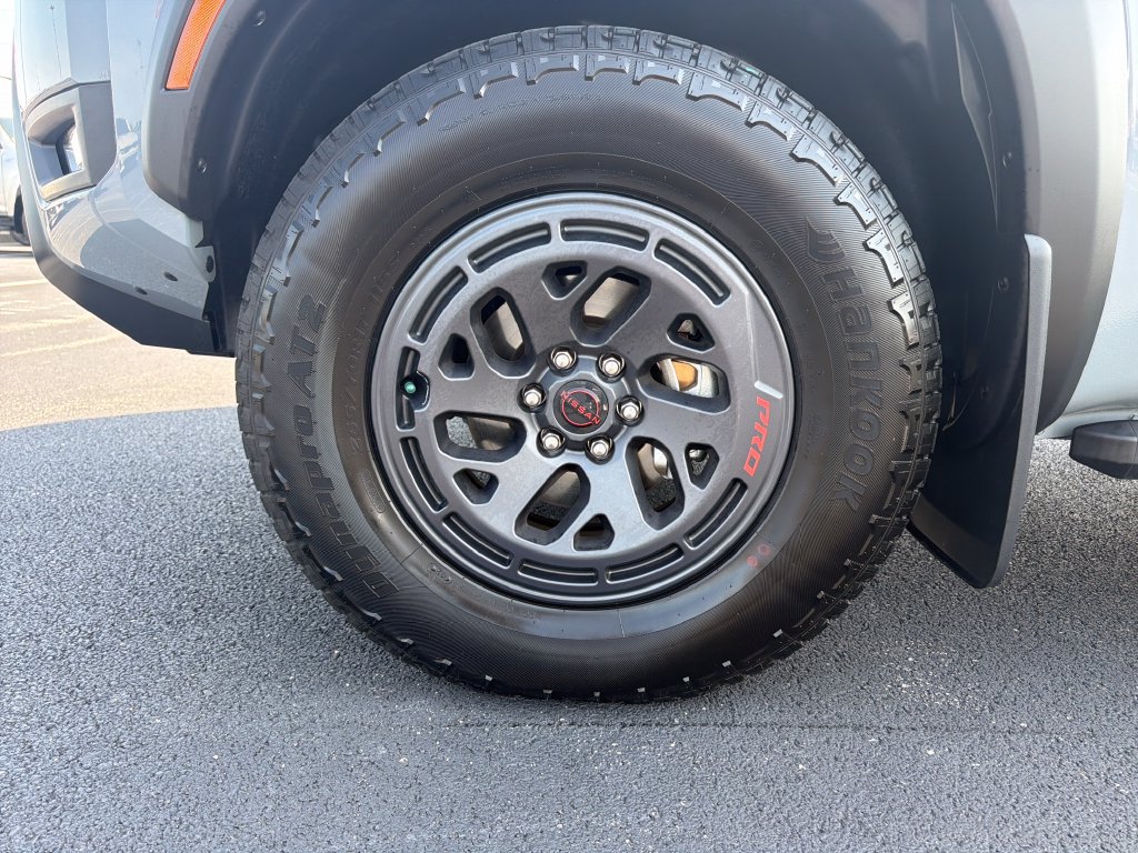 Used 2025 Nissan Frontier PRO-4X AWD/4WD image 13