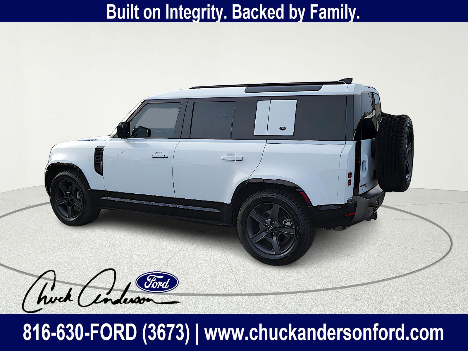 Used 2021 Land Rover Defender 110 X-Dynamic HSE image 4