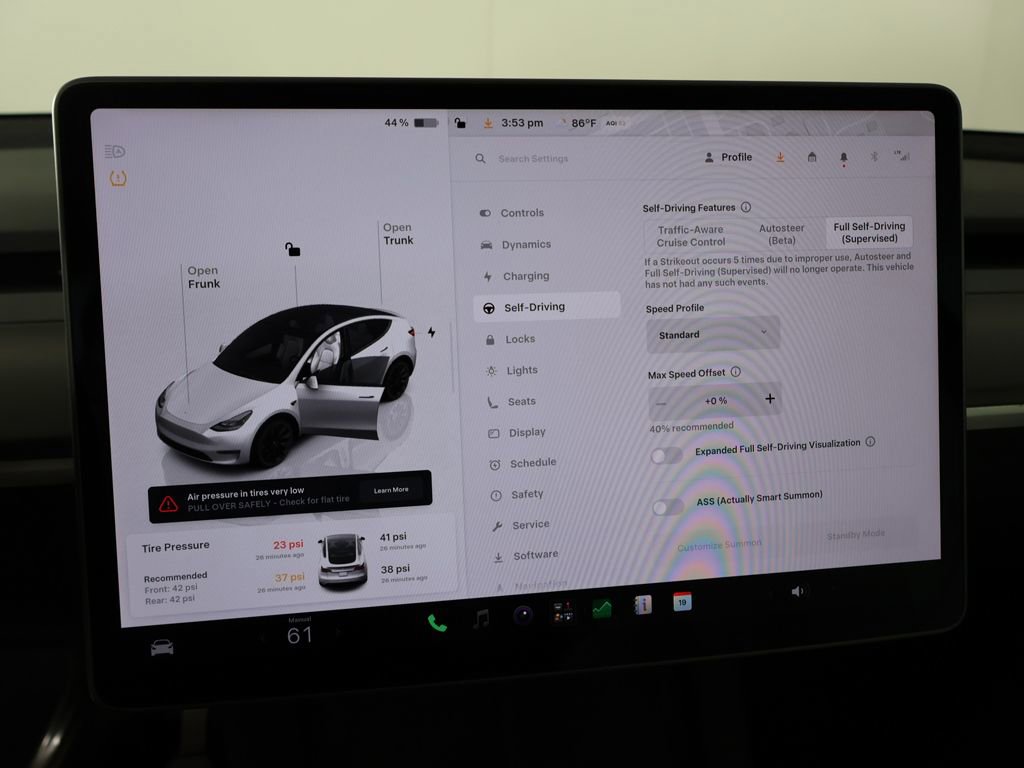 Used 2023 Tesla Model Y Long Range AWD/4WD image 45