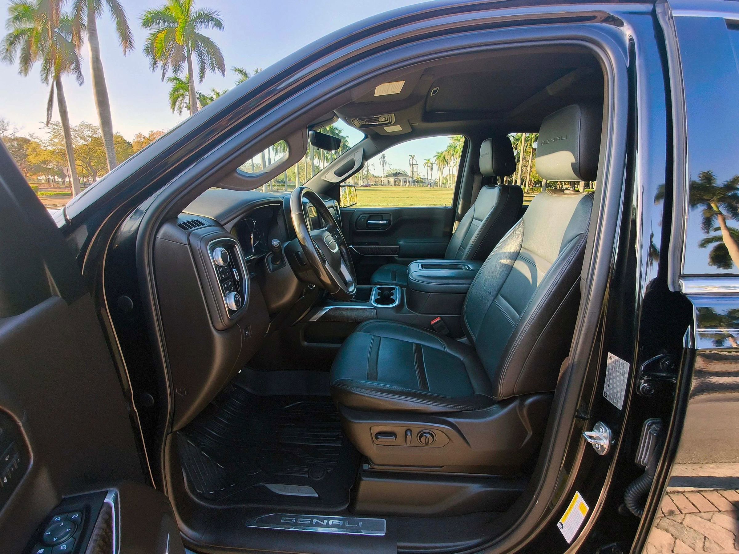 Used 2019 GMC Sierra 1500 Denali w/ Technology Package AWD/4WD image 4