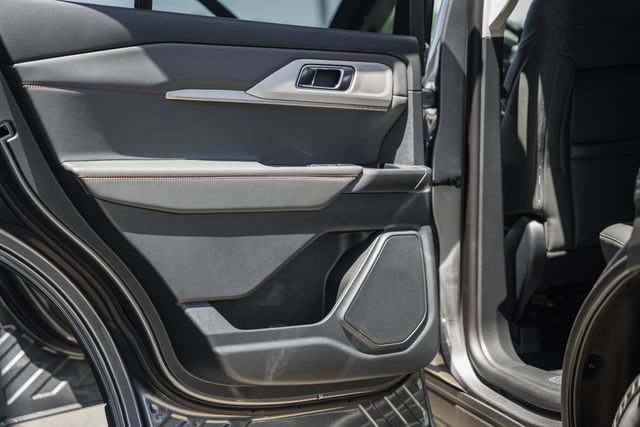 New 2026 Ford Explorer Active w/ Active Comfort Package AWD/4WD image 46