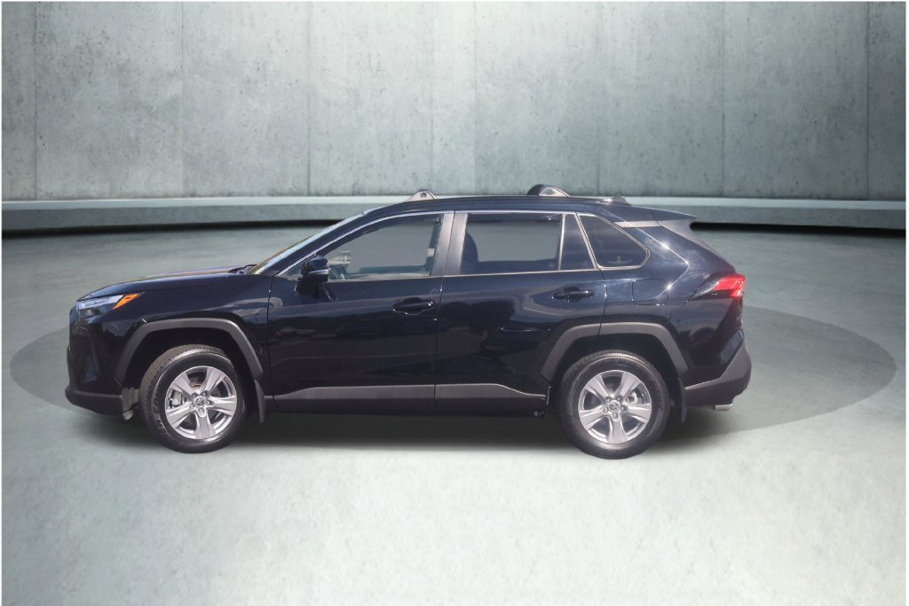 Used 2025 Toyota RAV4 XLE AWD/4WD image 22