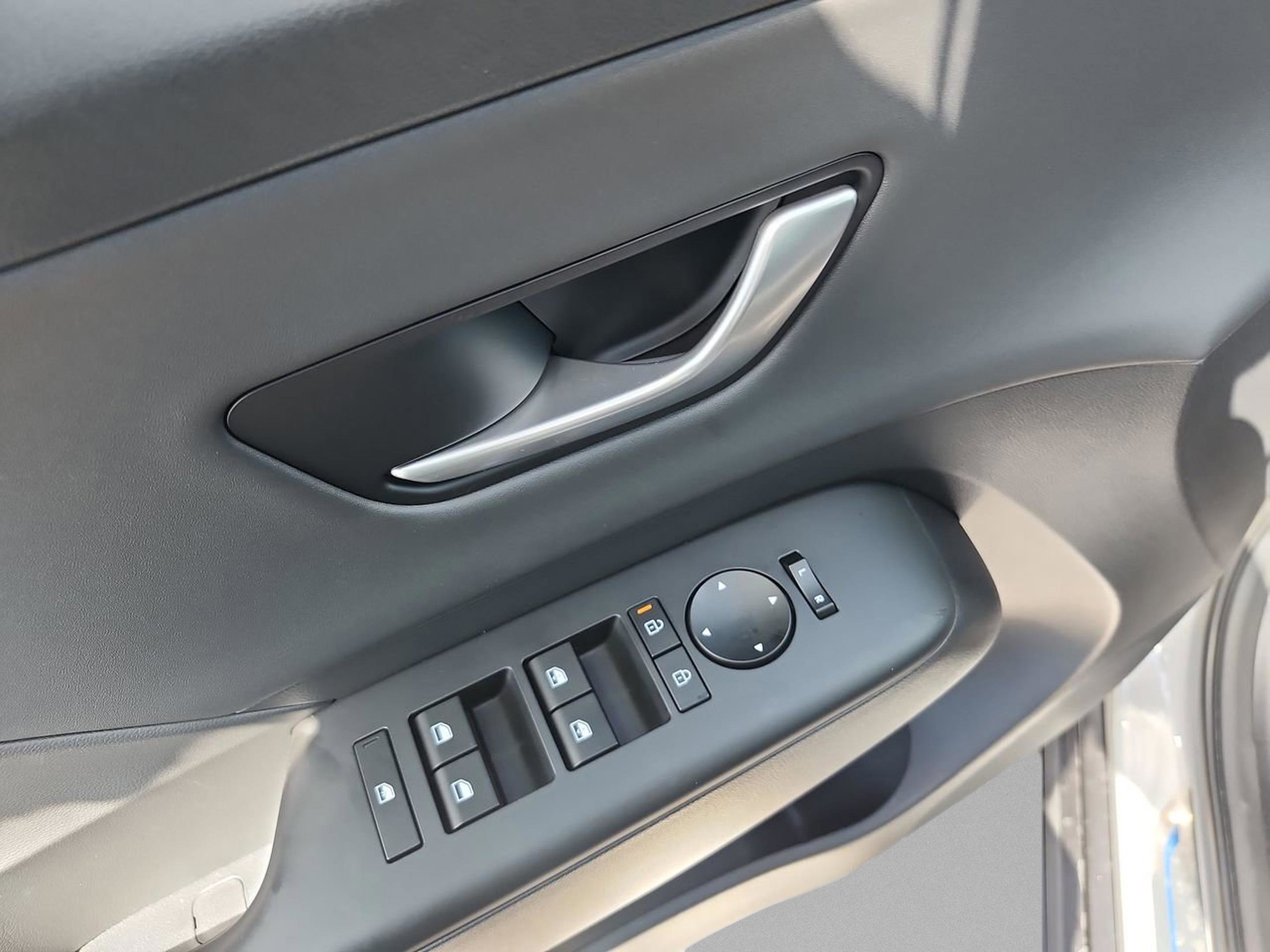 Certified 2026 Hyundai Kona SEL Premium image 21