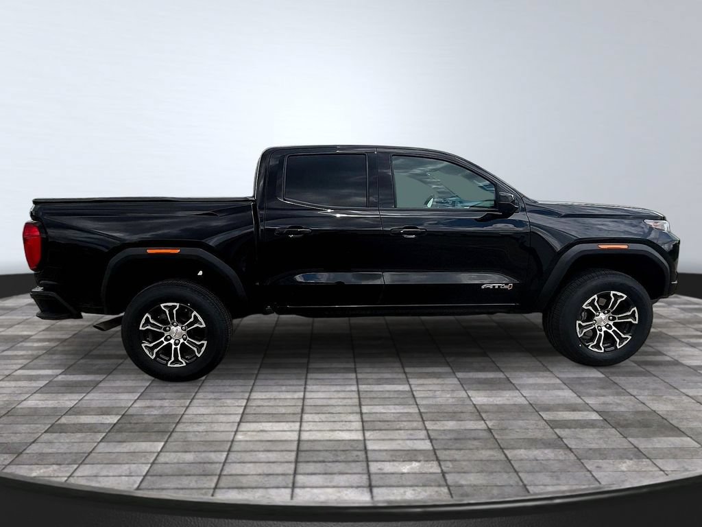 Used 2024 GMC Canyon AT4 w/ Technology Package AWD/4WD image 8