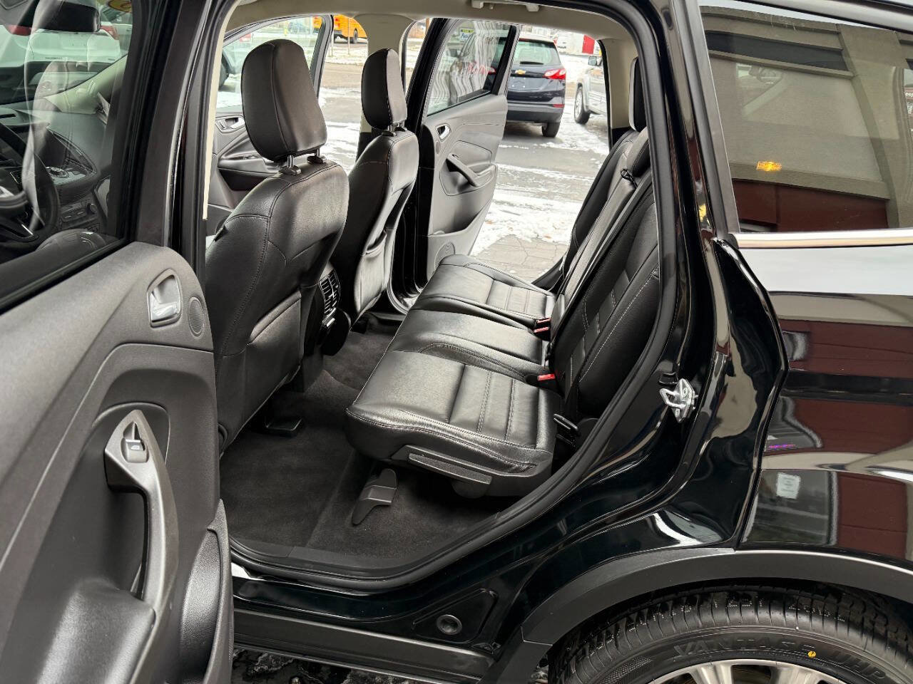 Used 2018 Ford Escape Titanium w/ Ford Safe & Smart Package image 11