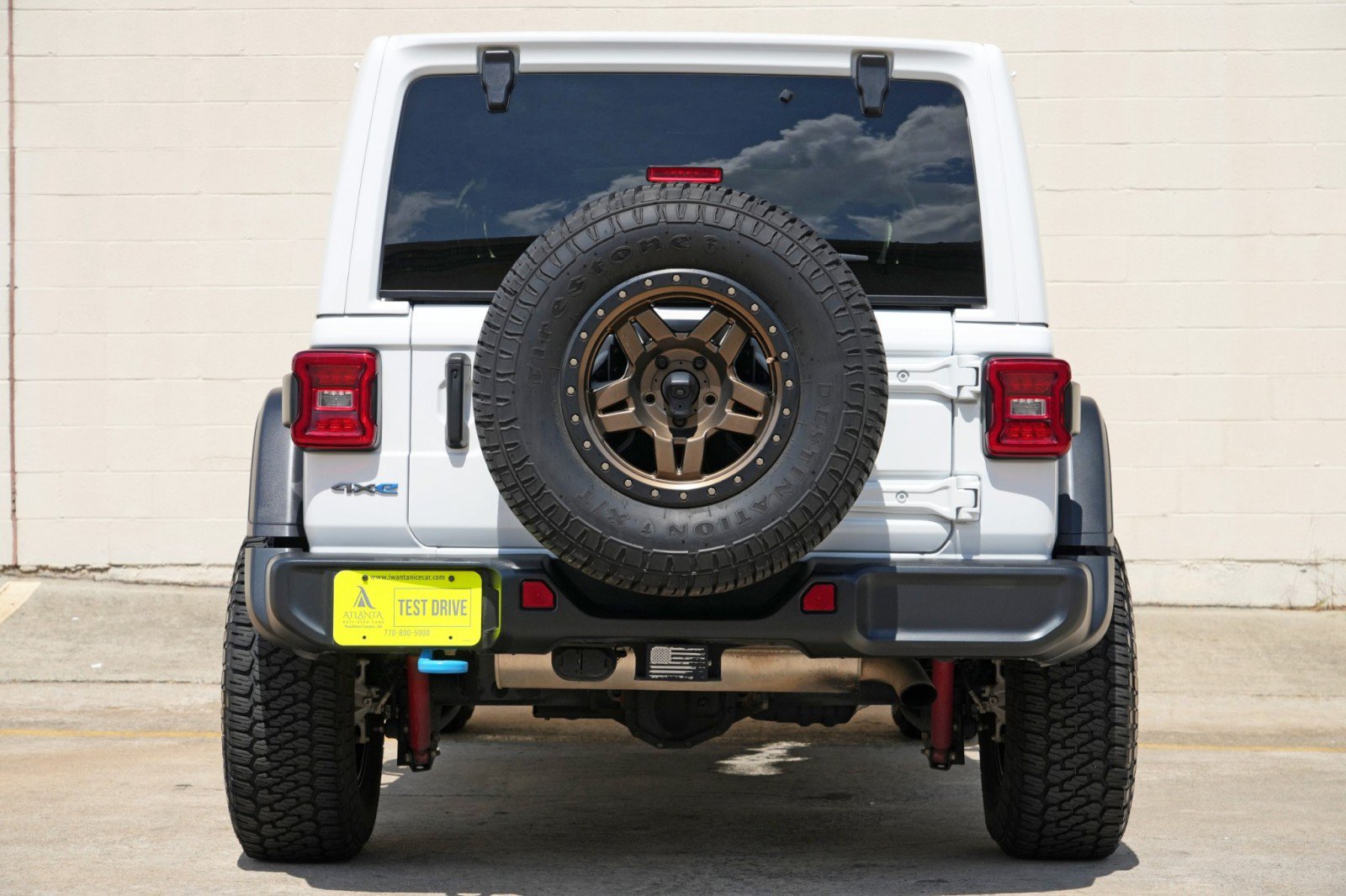 Used 2022 Jeep Wrangler Unlimited Rubicon 4xe w/ Cold Weather Group AWD/4WD image 11