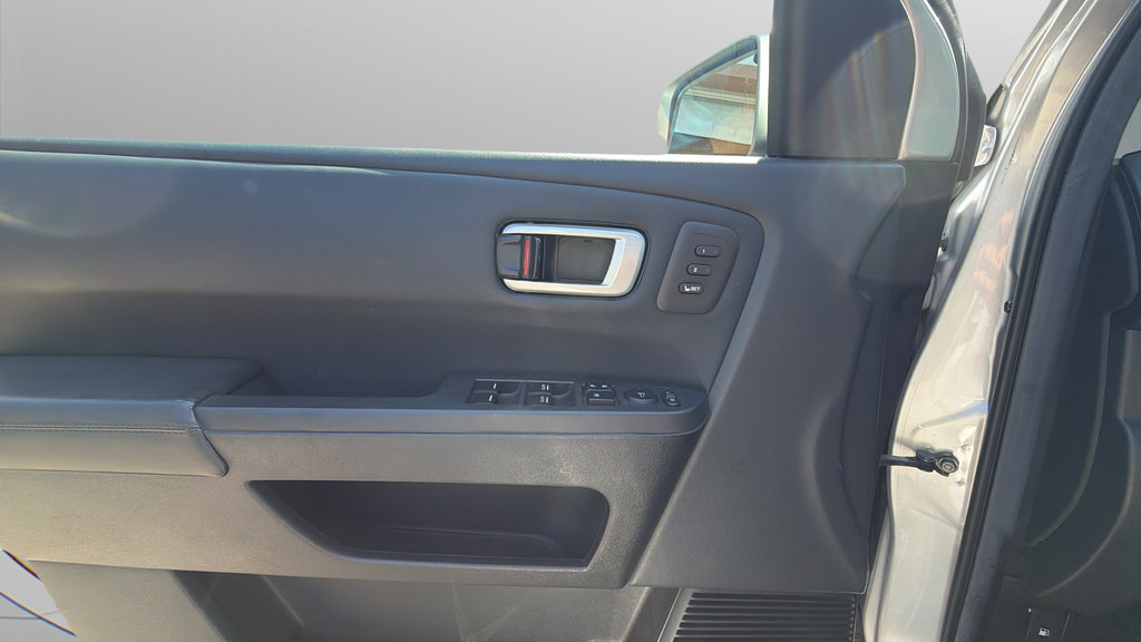 Used 2012 Honda Pilot Touring image 25