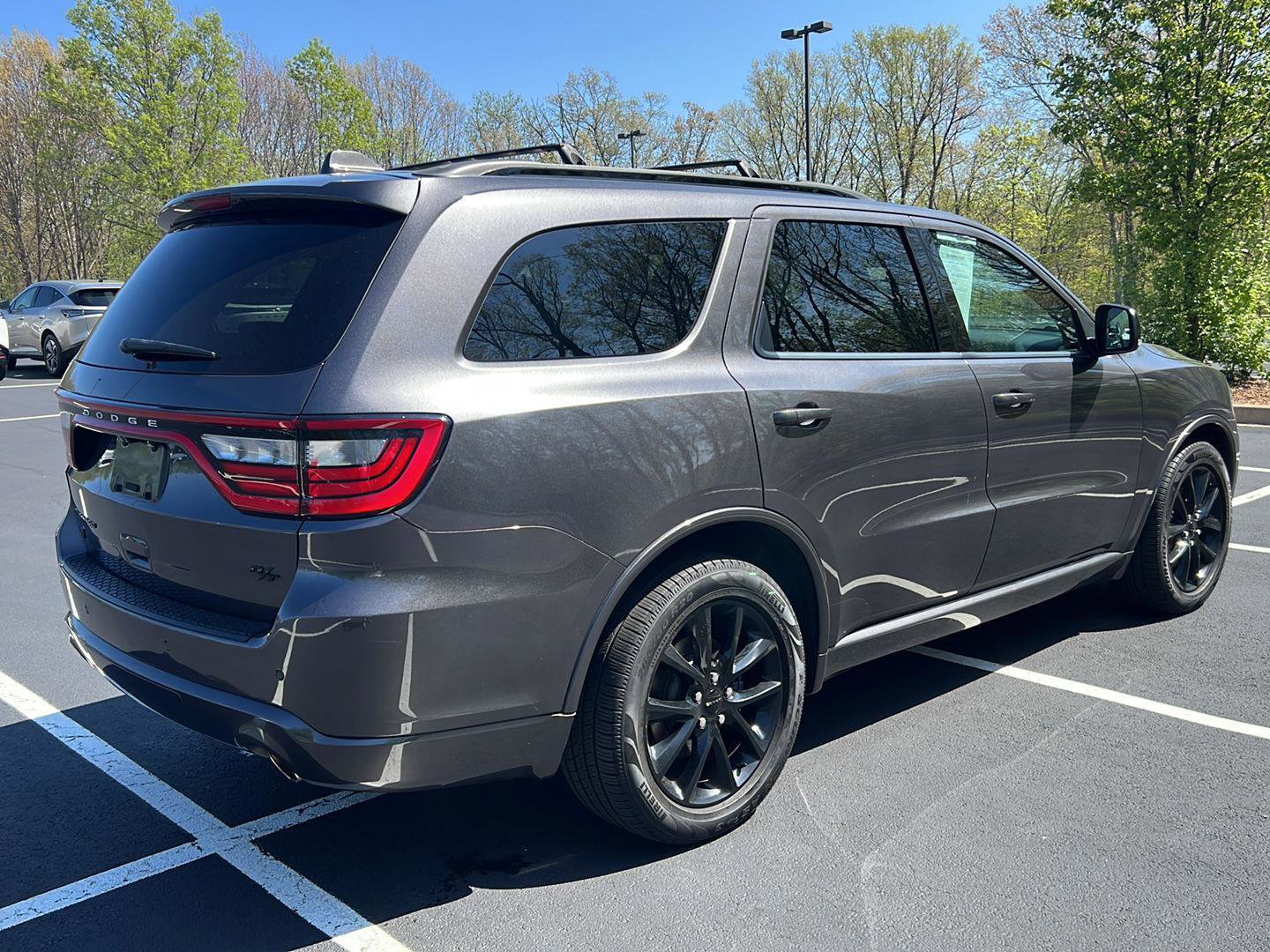 Used 2018 Dodge Durango R/T w/ Blacktop Package AWD/4WD image 4