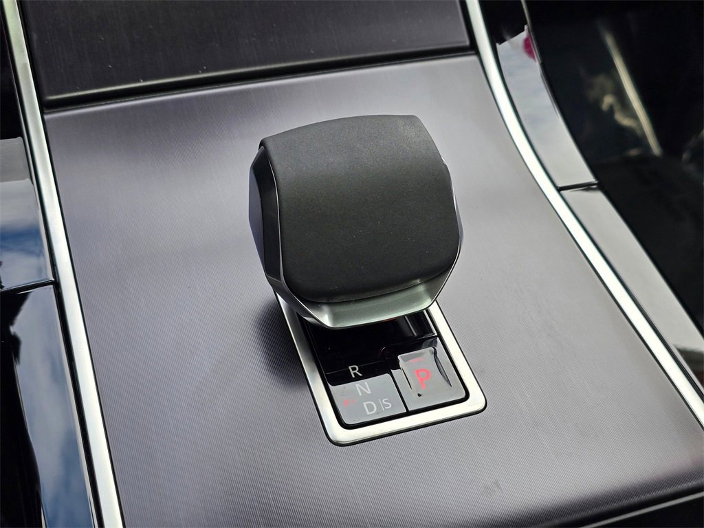 New 2026 Land Rover Range Rover Velar Dynamic SE image 15