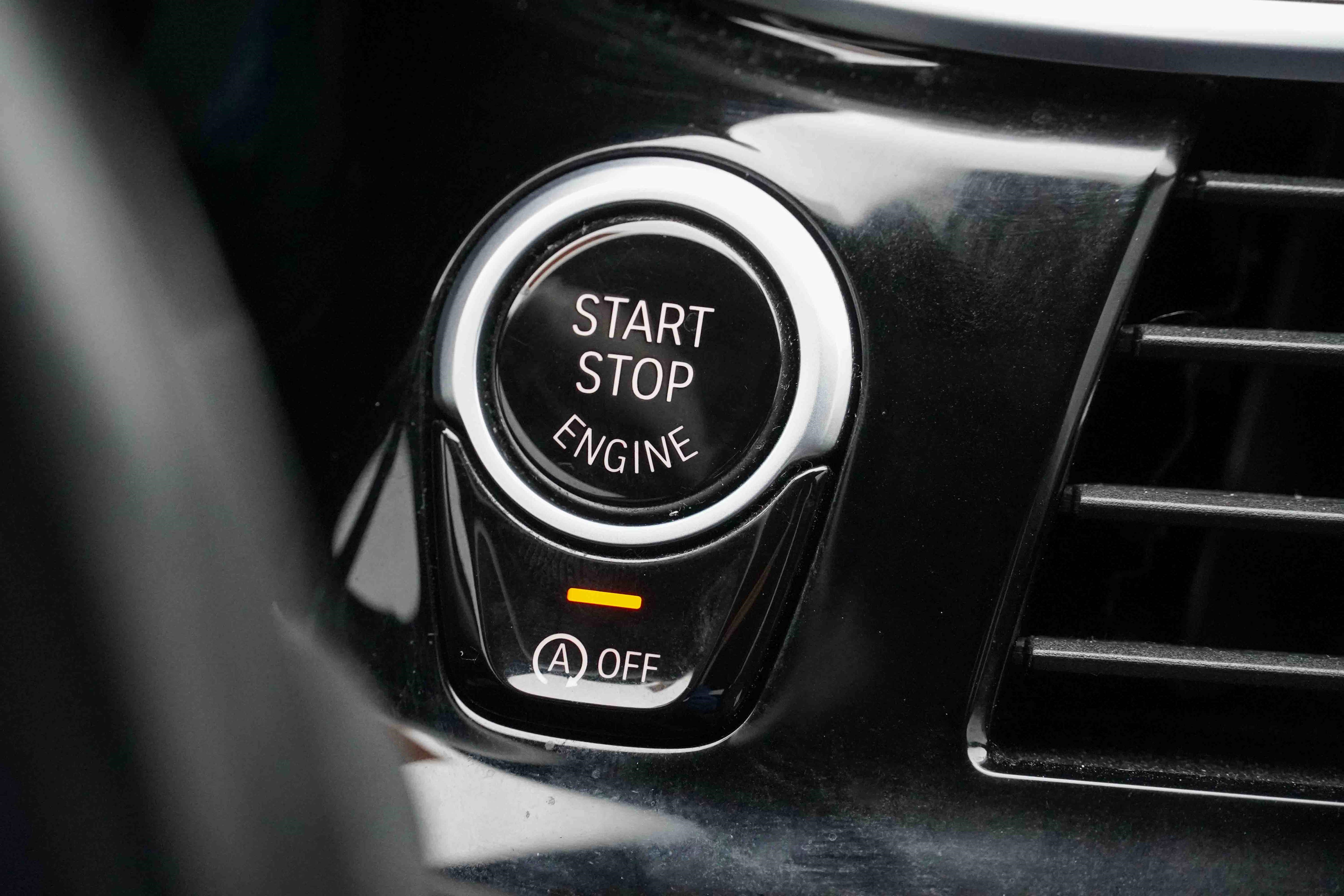 Used 2022 BMW M550i xDrive w/ Executive Package image 20