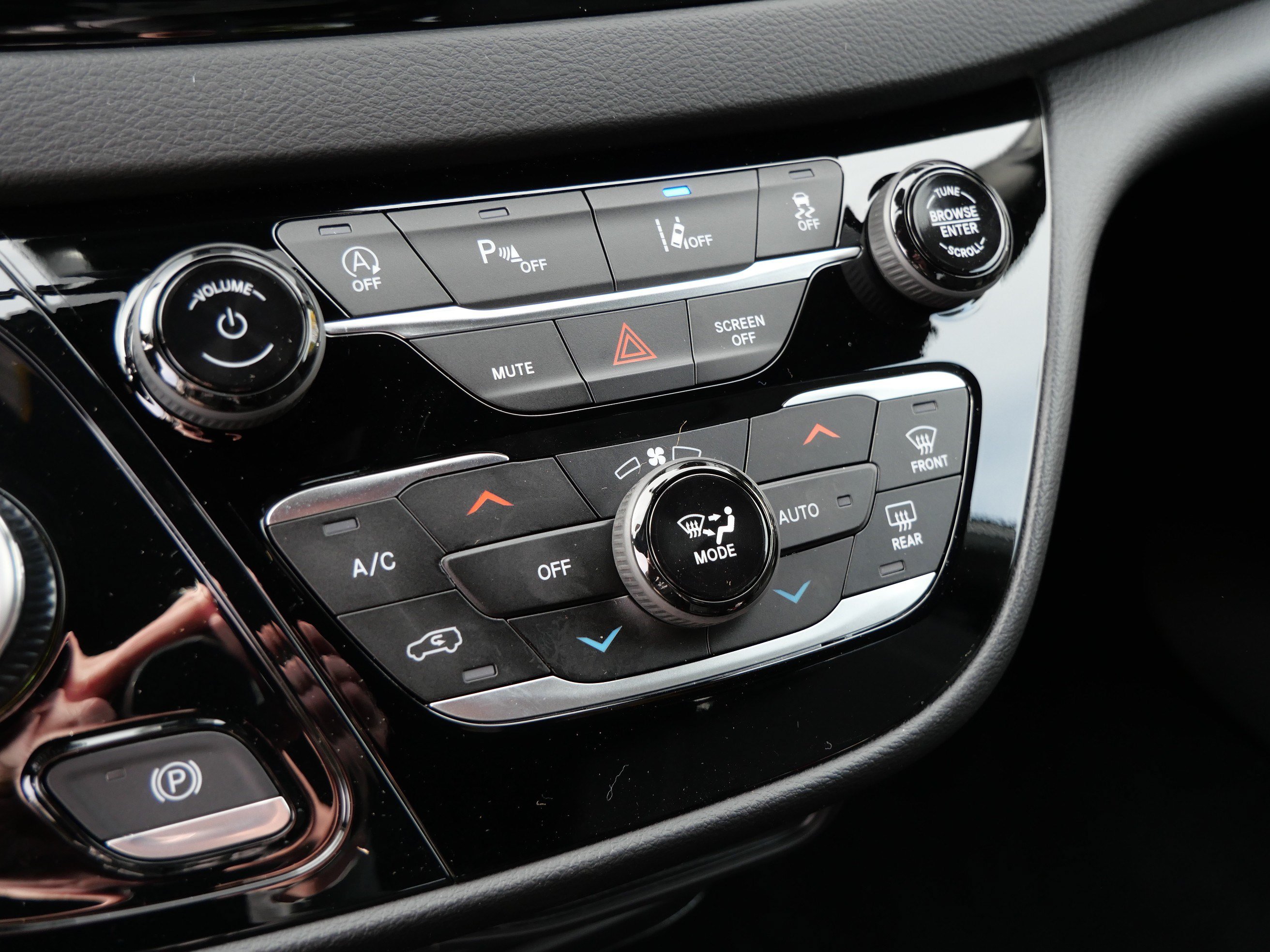 New 2027 Chrysler Pacifica LX FWD image 11