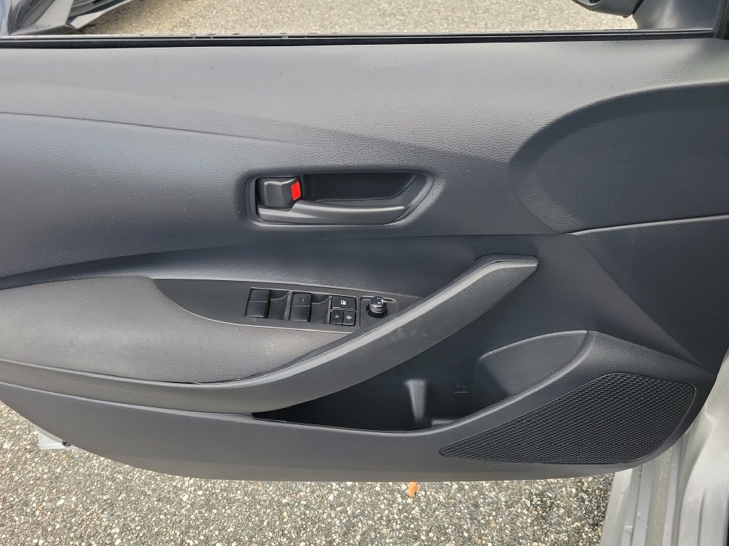 Used 2024 Toyota Corolla LE FWD image 12
