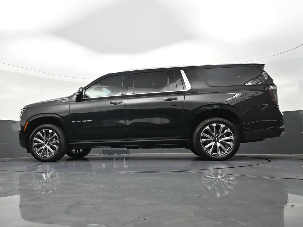 Used 2026 Chevrolet Suburban High Country AWD/4WD image 26
