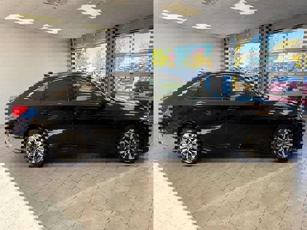 Used 2022 Honda Accord Hybrid image 9