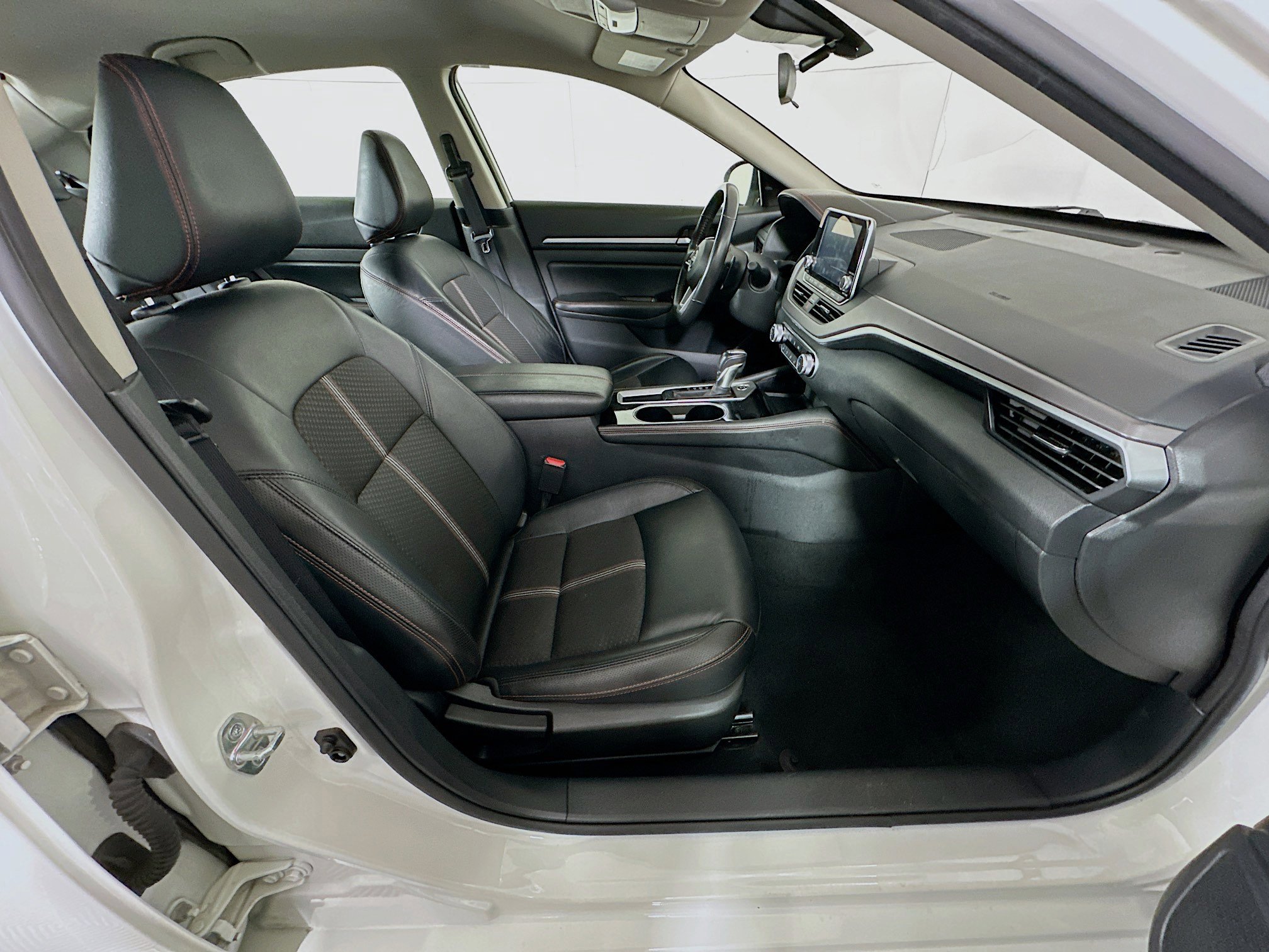 Used 2024 Nissan Altima 2.5 SR image 28