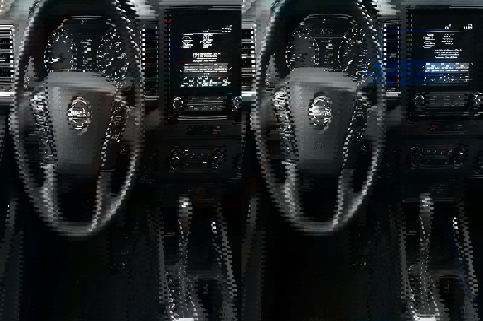 Used 2024 Nissan Frontier SV image 14