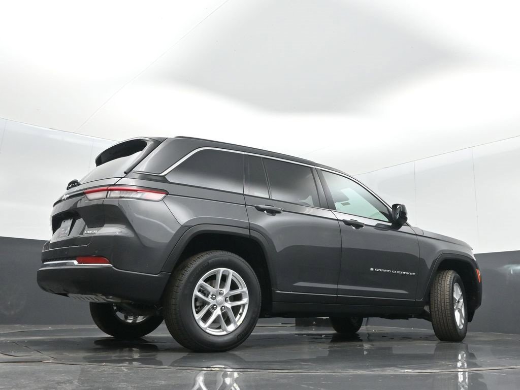 New 2026 Jeep Grand Cherokee Laredo image 28