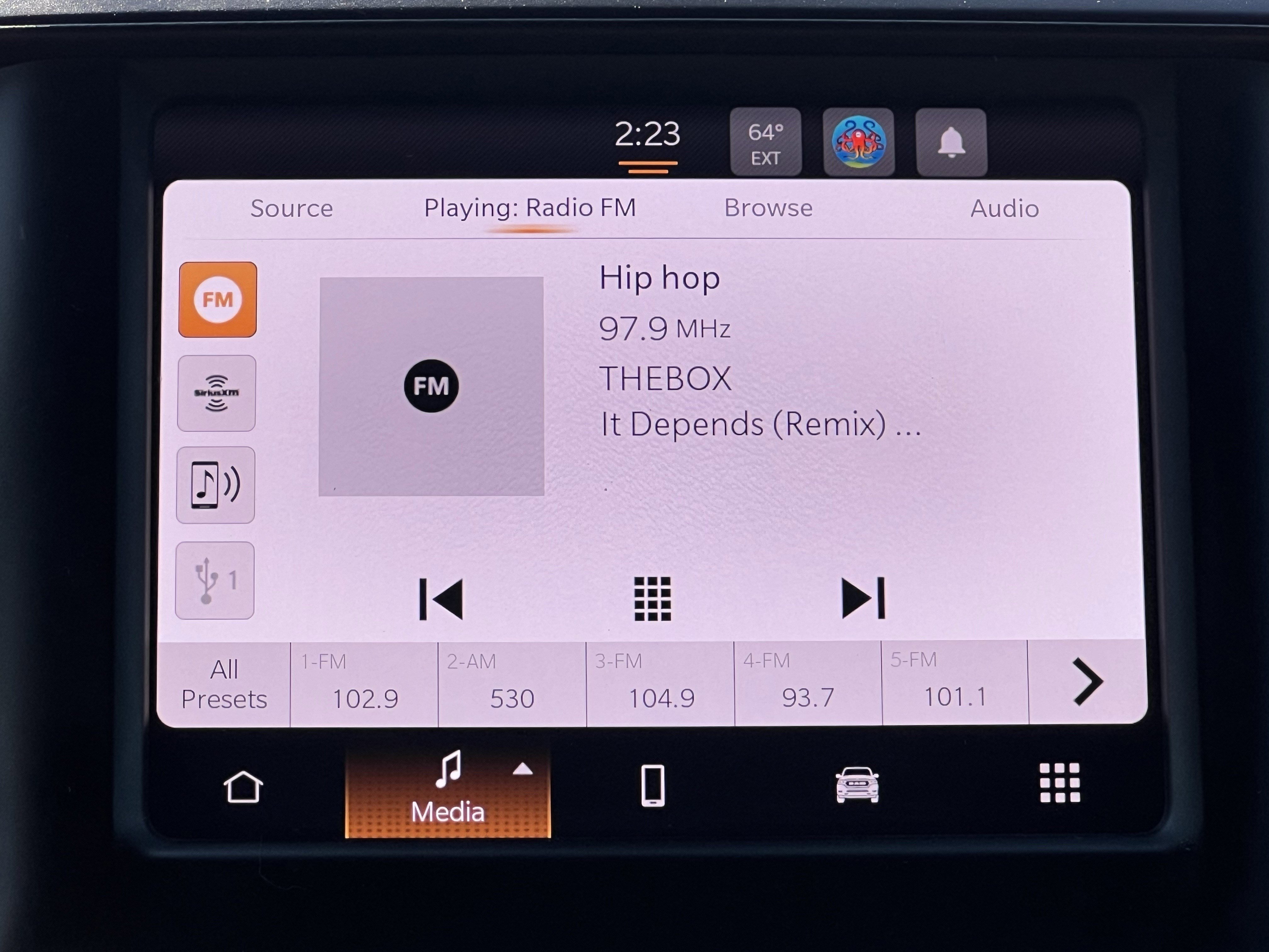 Used 2024 RAM 3500 Tradesman w/ Chrome Appearance Group image 16