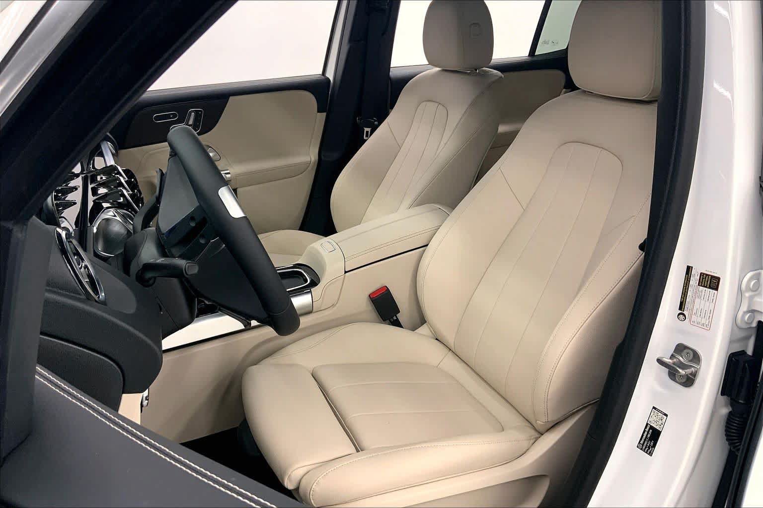 Used 2026 Mercedes-Benz GLB 250 image 21