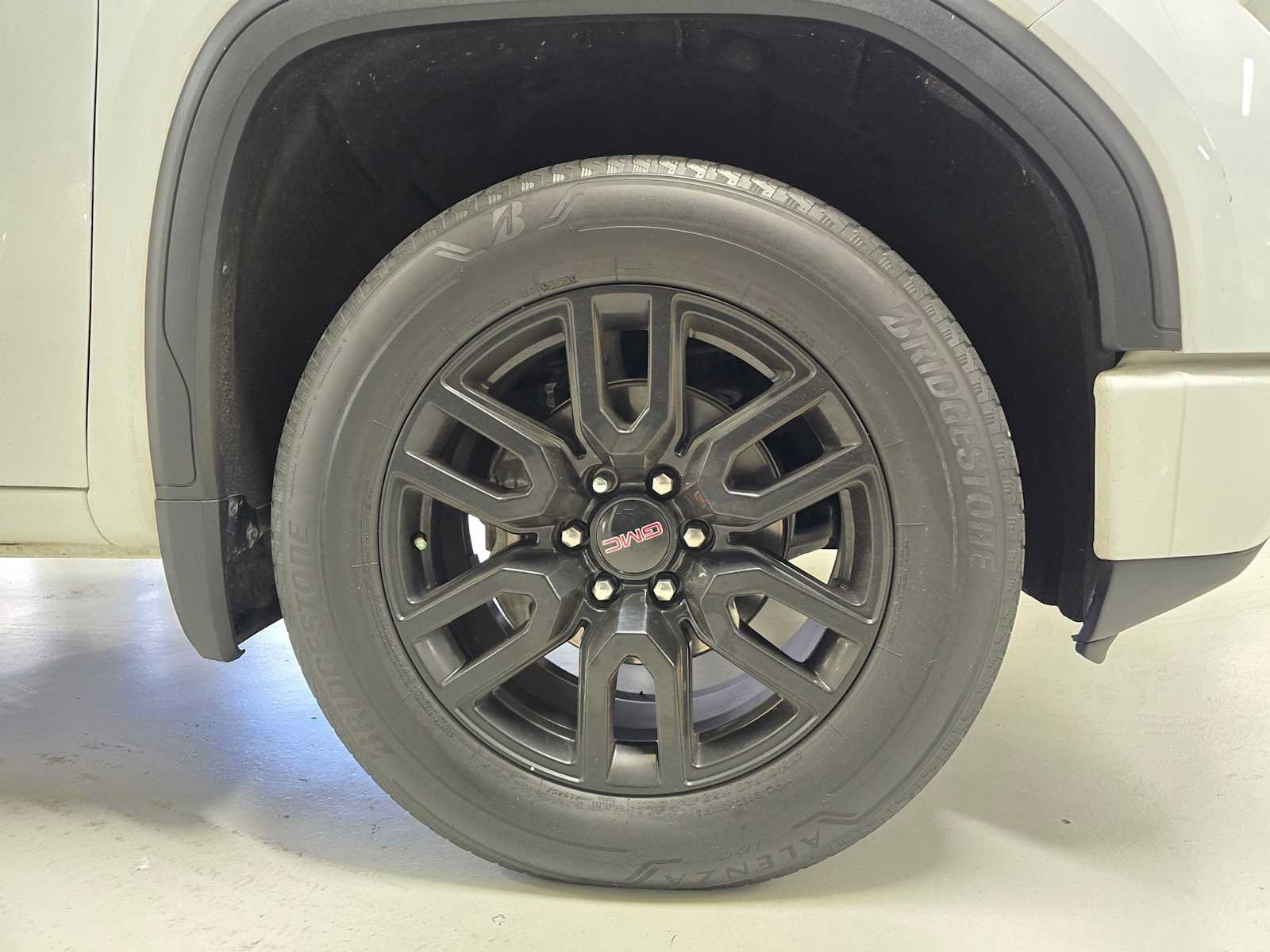 Used 2020 GMC Sierra 1500 Elevation w/ Elevation Value Package RWD image 9