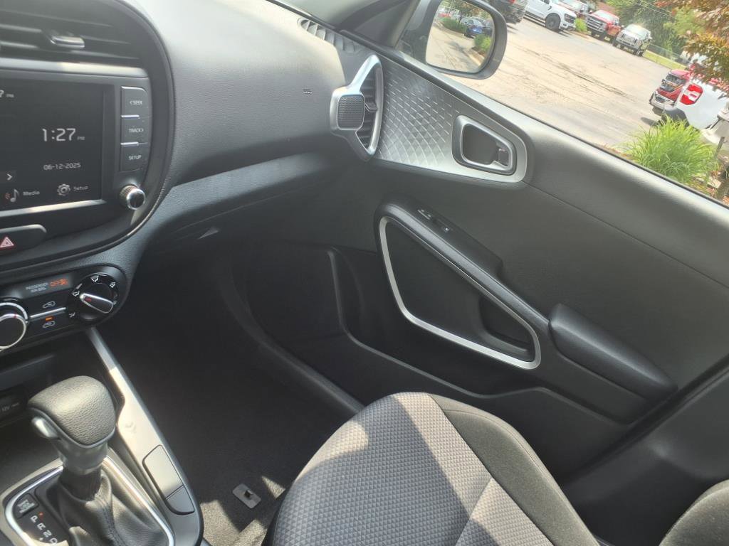 Used 2024 Kia Soul LX w/ Option Group 015 image 20