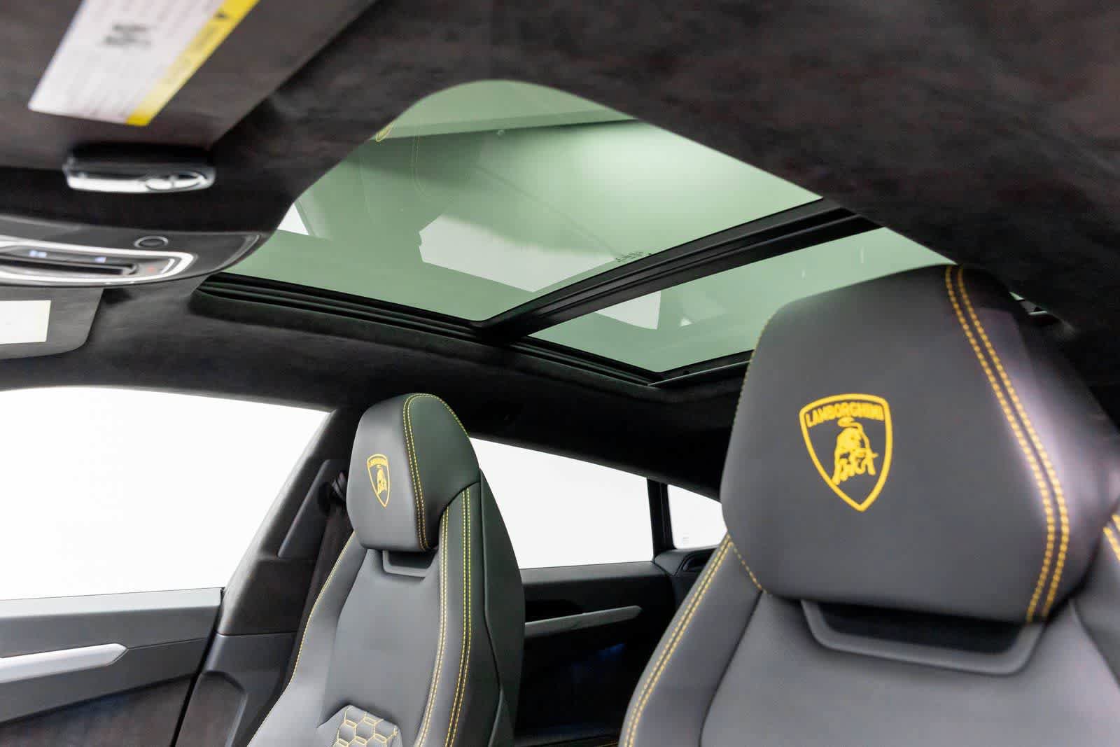 Used 2022 Lamborghini Urus AWD/4WD image 74